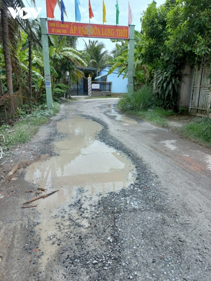 Dau mua mua nhieu tuyen giao thong tai Tien Giang hu hong, kem an toan-Hinh-6